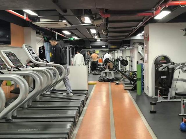 包天!分时段按次结费和买月卡谁更划算?j9九游会登录上海社区健身房最低1块钱(图2) 包天!分时段按次结费和买月卡谁更划算?j9九游会登录上海社区健身房最低1块钱(图2)