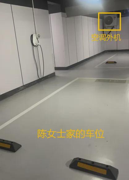 多温州女子投诉“保利”办事太拖拉！j9九游会登录爱车被“熏烤”一年(图5)